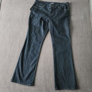 APT 9 Bootcut Jeans Womens Size 14 Blue Dark Wash Stretch Denim Mid Rise NWT